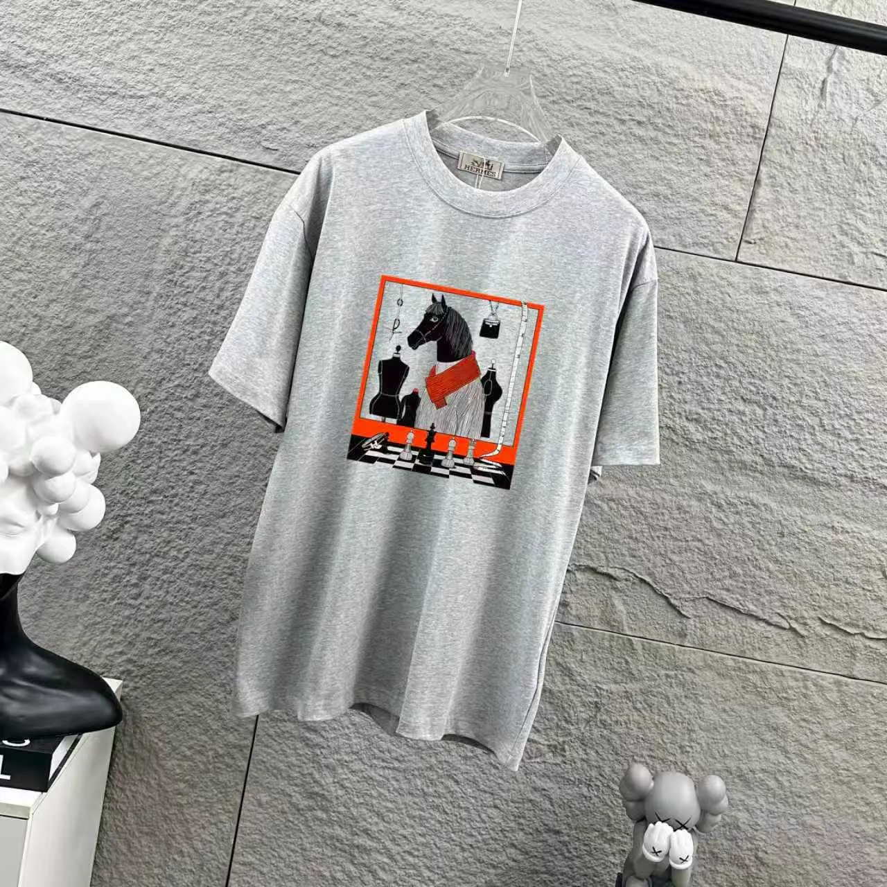 Herme* * 2026 New Arrival Classic T Same Style ：Black White Gray Size： S （90-130 ） M （120-150 ） L （140-165 ） XL （160-180 ） XXL （180-210 ）